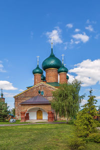 Church of the vladimir icon of the mother of god in korovniki, yaroslavl, russia