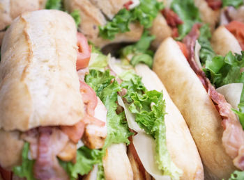 Close-up of sándwiches un a plate