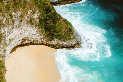 Beautiful landscape of a broken beach, located in nusa penida island, the southeast island of bali