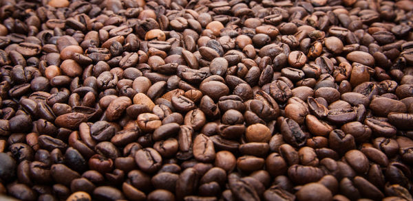 Full frame shot of roasted coffee beans