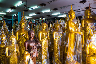 Statue of illuminated buddha