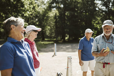 People playing pétanque