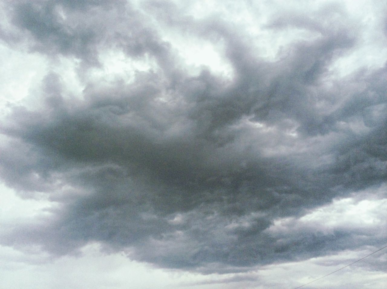 sky, cloud - sky, low angle view, cloudy, beauty in nature, scenics, tranquility, sky only, cloudscape, weather, nature, tranquil scene, backgrounds, cloud, full frame, overcast, idyllic, white color, outdoors, day