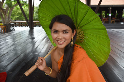 Portrait of a smiling young woman