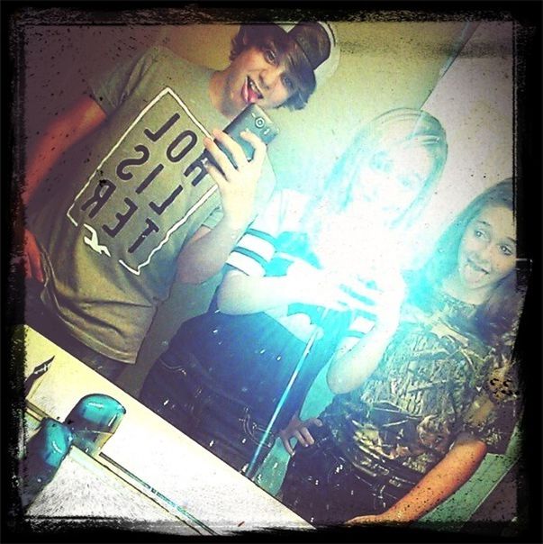 Me! krysten! cameron!(: best friends