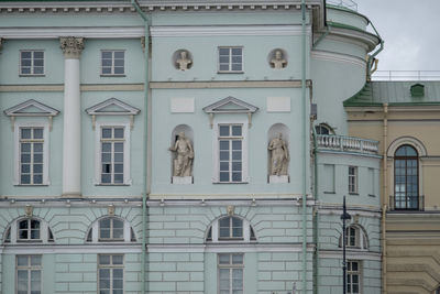 Statue of historic building