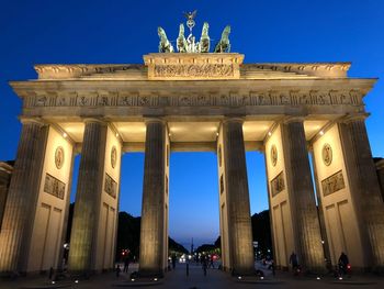 View of historical building berlin brandenburg gate