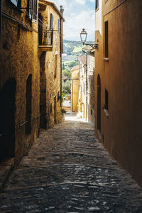 Alley in tuscan town