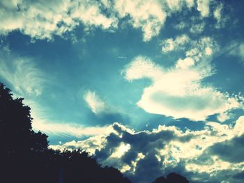 Low angle view of cloudy sky