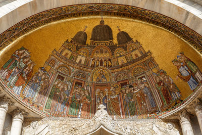  mosaic of the translation of the body of saint mark