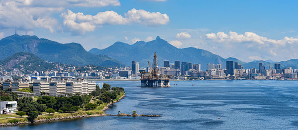 Offshore oil industry exploration platform in guanabara bay, rio de janeiro, brazil