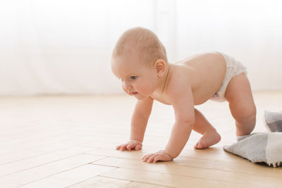 Baby crawling on all fours