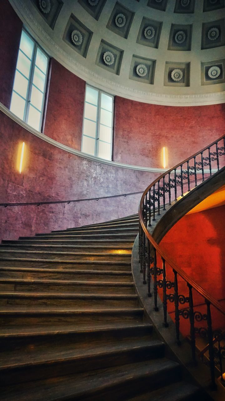 LOW ANGLE VIEW OF SPIRAL STAIRCASE OF BUILDING