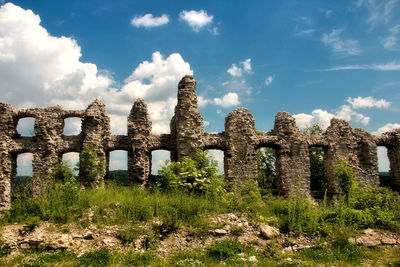 Old ruins against sky