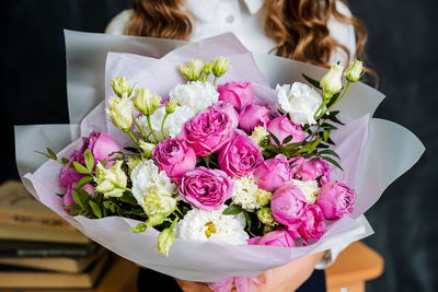 Close-up of bouquet of pink roses