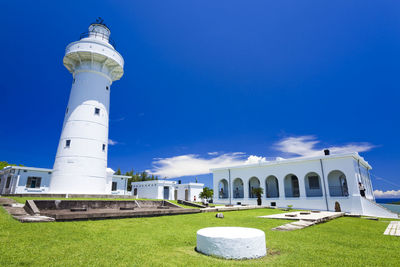 White eluanbi lighthouse in kenting national park in pingtung, taiwan.