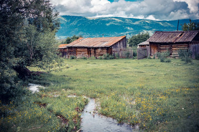 Multa village in altai mountains, russia