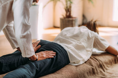 Shiatsu treatment for sciatica pain