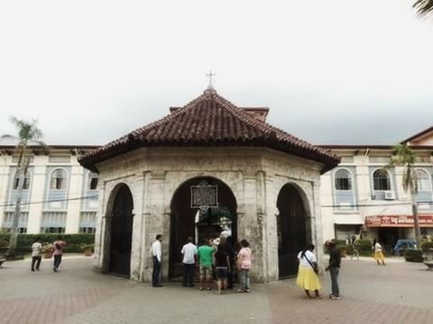 architecture, built structure, men, building exterior, person, lifestyles, large group of people, place of worship, clear sky, walking, religion, arch, spirituality, travel destinations, tourism, leisure activity, facade, tourist, famous place