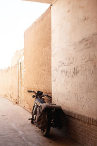 Graffiti on wall of building