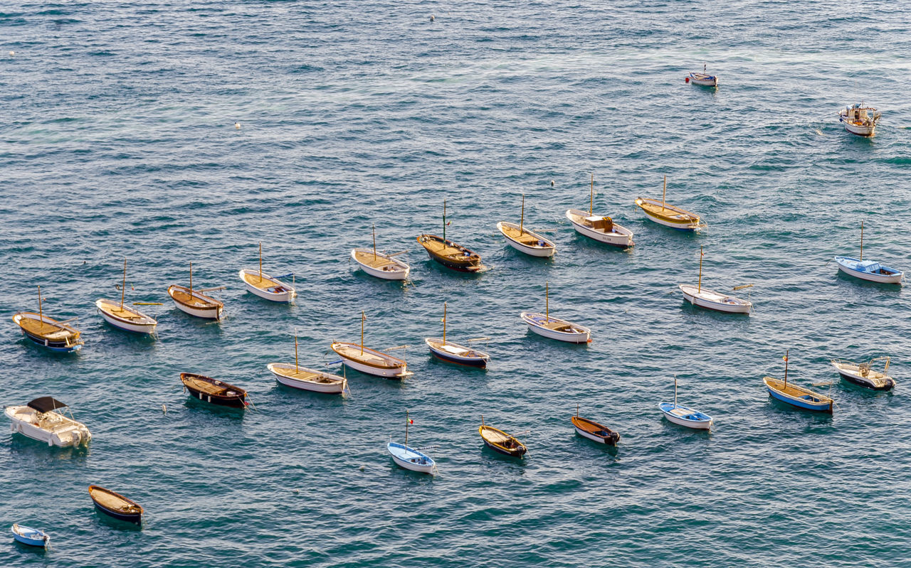 Angled boats