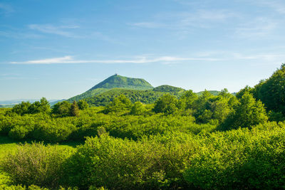 View from the puy-des-goules volcano hiking trail