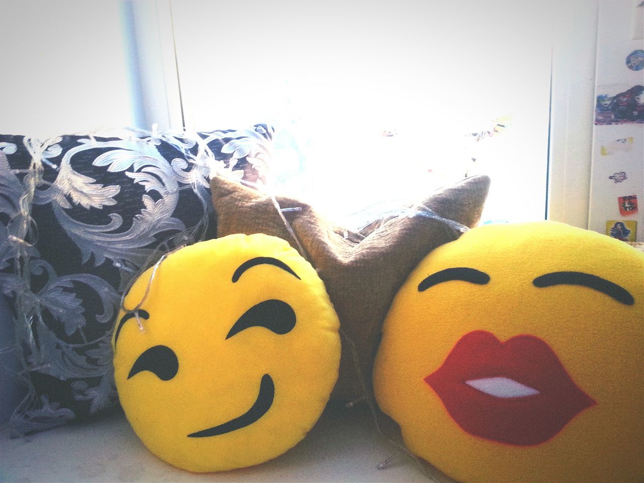 anthropomorphic smiley face, yellow, creativity, anthropomorphic face, smiley face, indoors, smiling, close-up, no people, cheerful, day