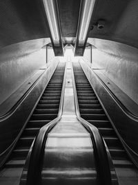 escalator
