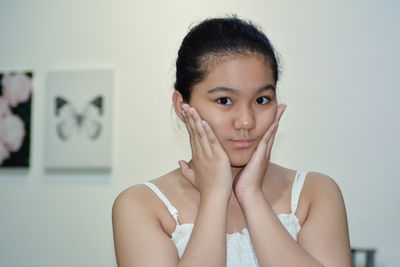 Portrait of a beautiful young woman