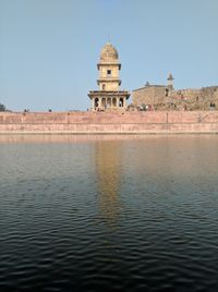 View of mughal emperor building against sky 