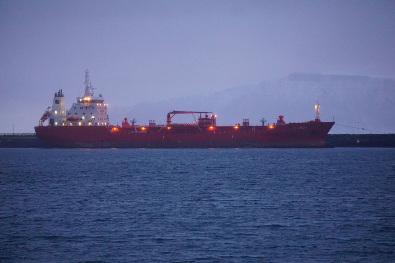 VIEW OF SHIP IN SEA AGAINST SKY