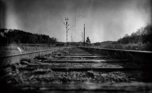 Surface level of railroad tracks