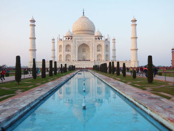 Taj mahal with water