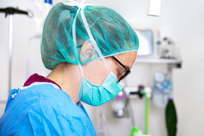 Portrait of young woman in laboratory