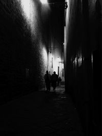 Narrow alley in alley