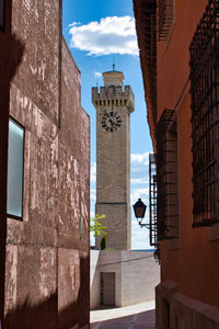 Mangana clock and tower from the 16th century in the upper part of the city of cuenca