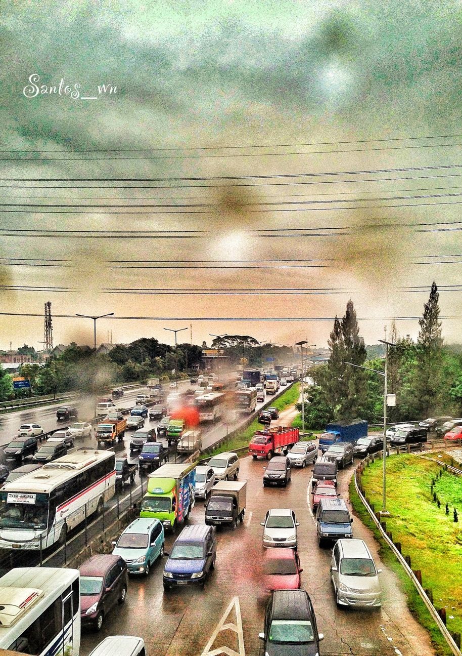 Rush hour traffic with rain