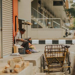 Man working in shopping cart