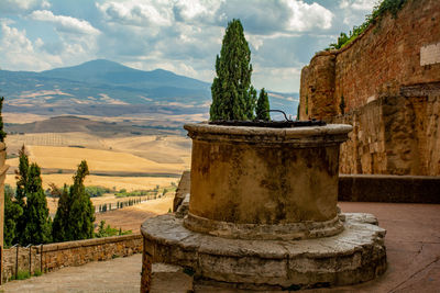 Statue against mountain