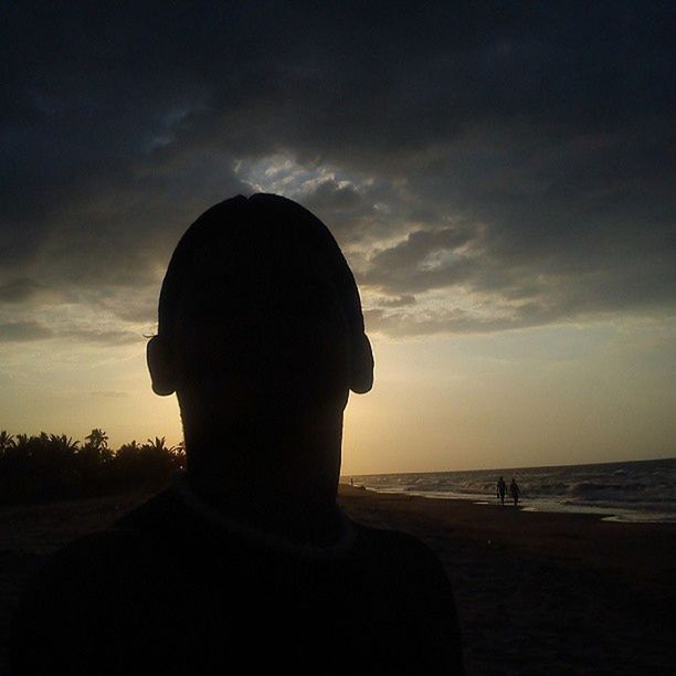 sea, silhouette, sky, beach, horizon over water, water, sunset, shore, leisure activity, cloud - sky, tranquility, lifestyles, tranquil scene, scenics, men, beauty in nature, nature, sand