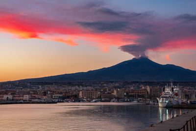 Scenic view of sea against sky during the volcano activity