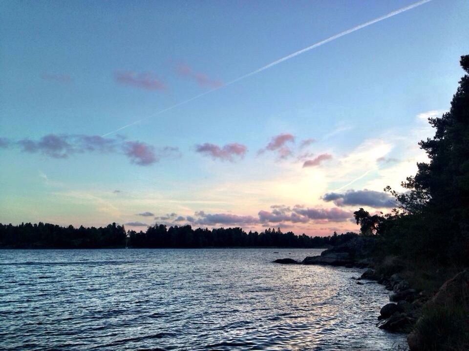 water, sky, waterfront, tranquil scene, scenics, tree, tranquility, beauty in nature, sunset, nature, rippled, river, cloud - sky, idyllic, cloud, sea, sunlight, lake, outdoors, no people