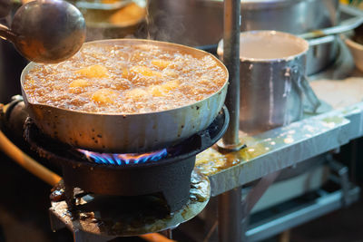 Cooking shark fin dishes in thailand