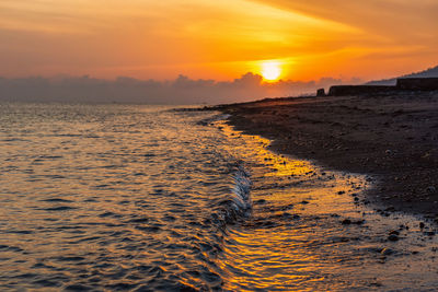 Colorful ocean beach sunrise. bali, indonesia