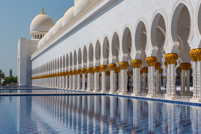 Sheikh zayed grand mosque in abu dhabi