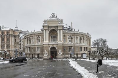 Odessa, ukraine 29.01.2023. opera theater in odessa, ukraine, on a gloomy winter day