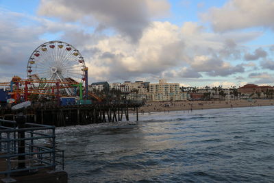 Ferris wheel in city