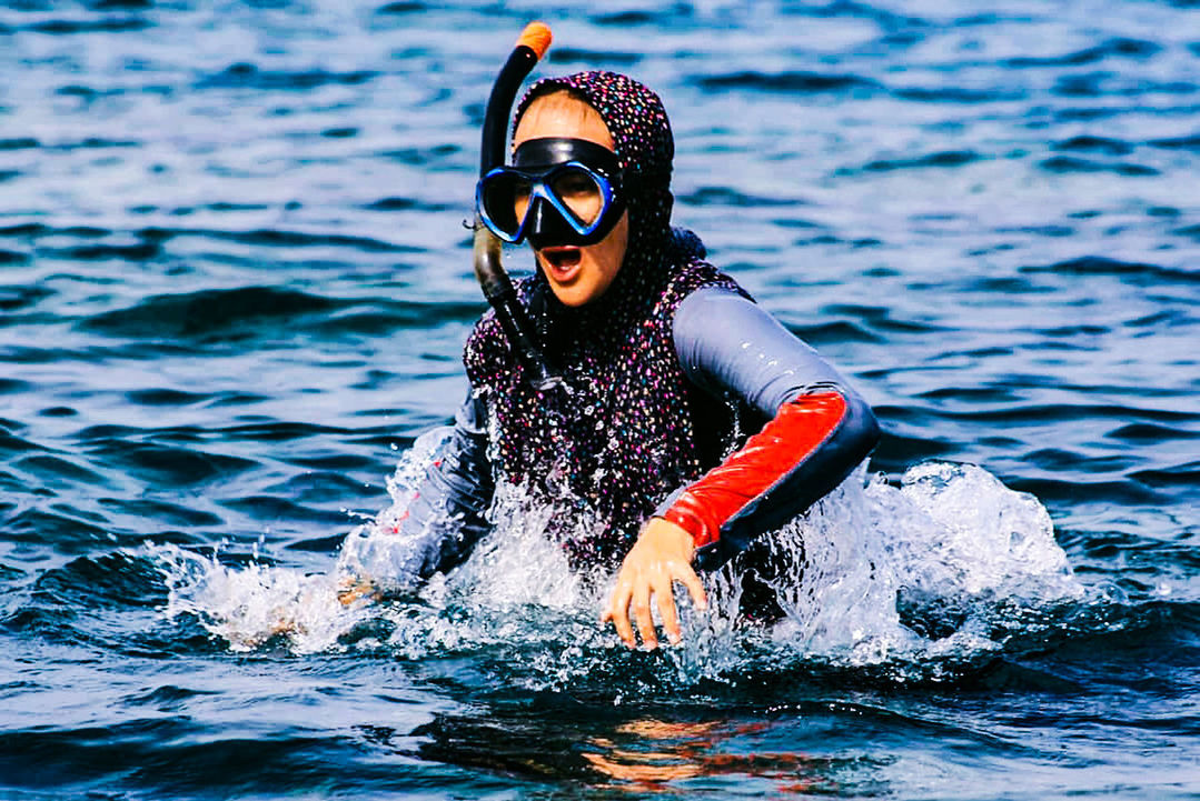 water, sea, swimming, one person, boating, sports, leisure activity, nature, water sports, lifestyles, motion, day, outdoors, portrait, waterfront, adventure, adult, fun, front view, beauty in nature, extreme sports, splashing, scuba mask, young adult, focus on foreground