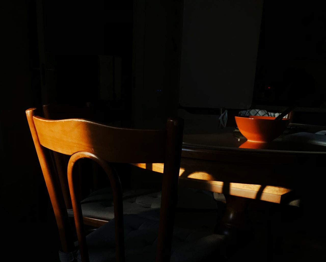 CLOSE-UP OF CHAIRS