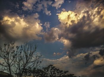 Low angle view of cloudy sky